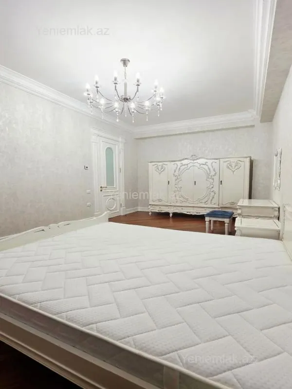 Satılır 4 otaqlı yeni tikili 211 m²