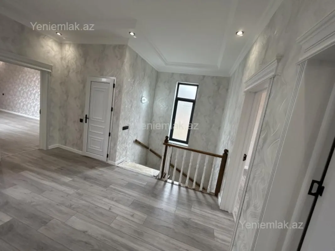 Satılır 7 otaqlı həyət evi 200 m²