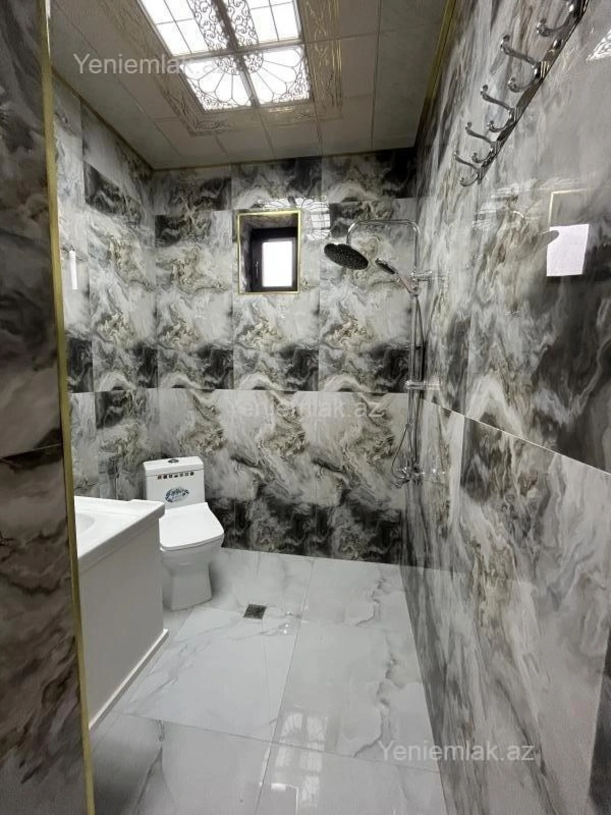 Satılır 7 otaqlı həyət evi 200 m²