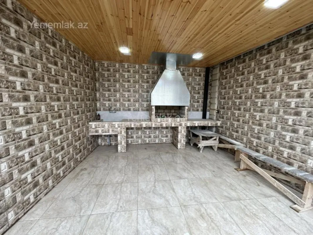 Satılır 7 otaqlı həyət evi 200 m²