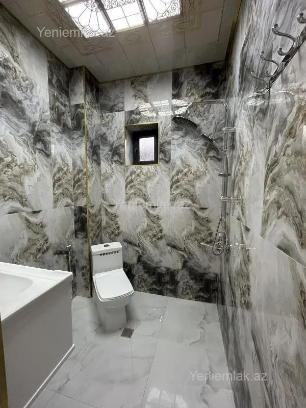 Satılır 7 otaqlı həyət evi 200 m²