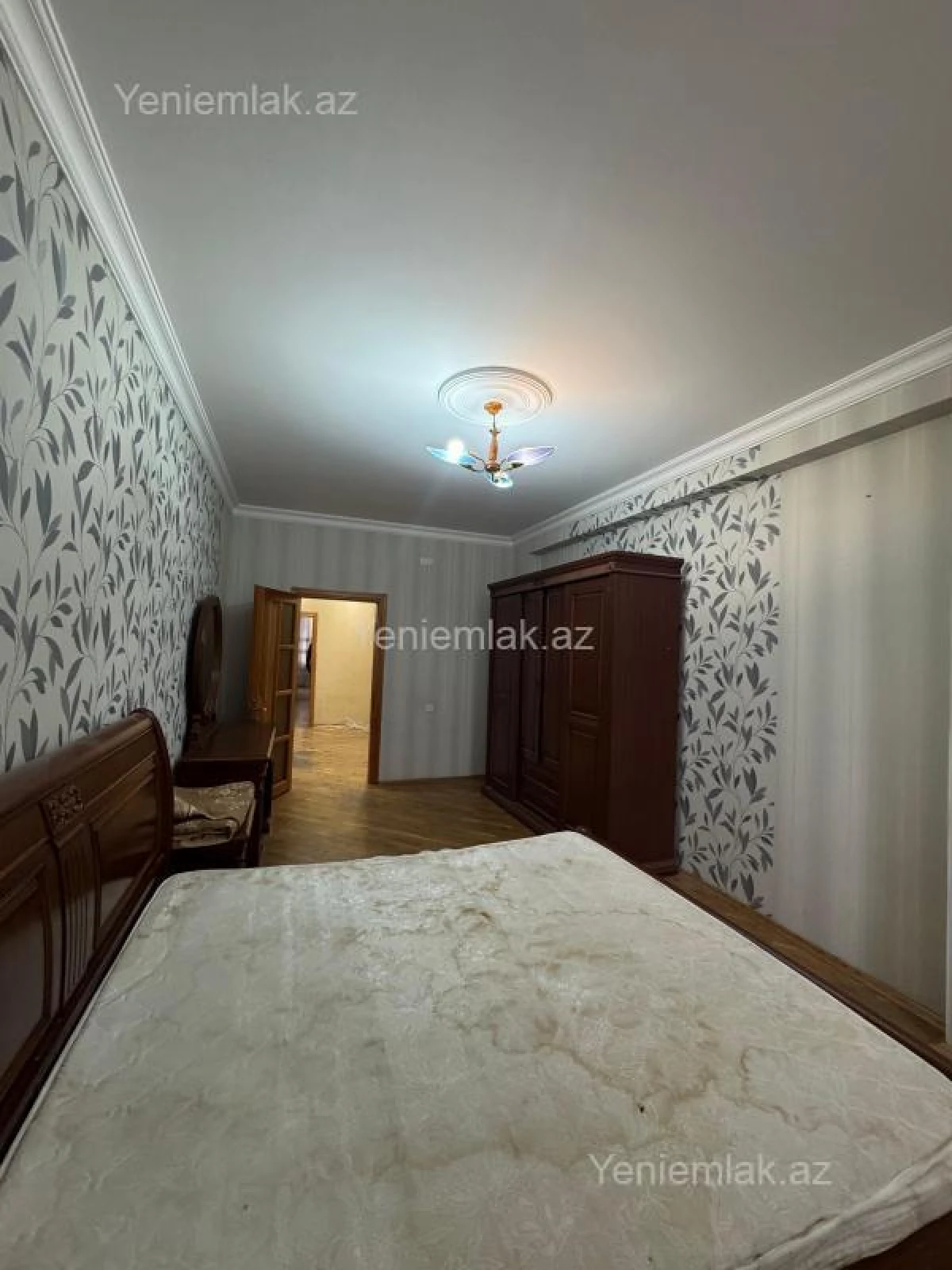 Satılır 3 otaqlı yeni tikili 135 m²