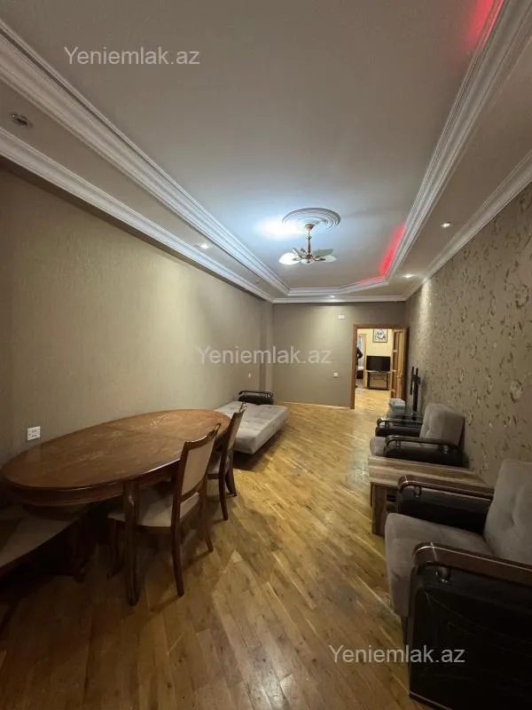 Satılır 3 otaqlı yeni tikili 135 m²