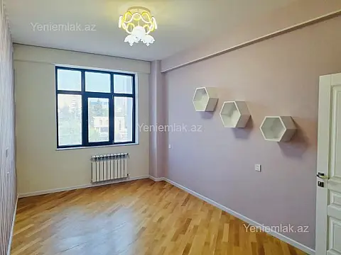 Satılır 3 otaqlı yeni tikili 117 m²