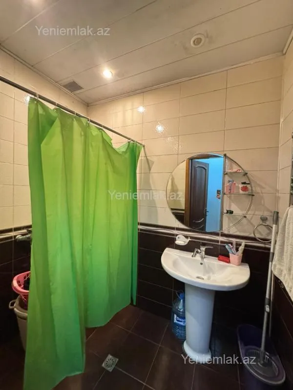 Satılır 4 otaqlı yeni tikili 130 m²