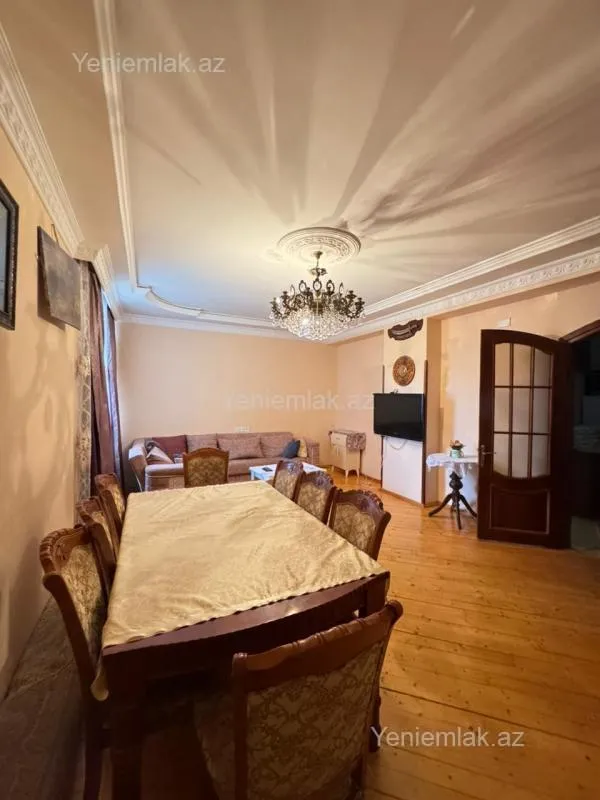 Satılır 4 otaqlı yeni tikili 130 m²