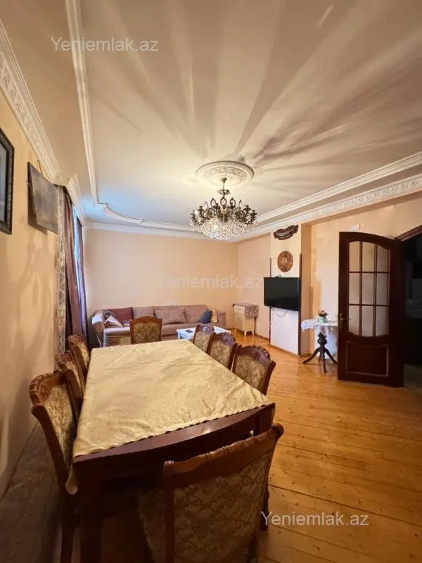 Satılır 4 otaqlı yeni tikili 130 m²