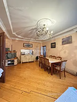 Satılır 4 otaqlı yeni tikili 130 m²