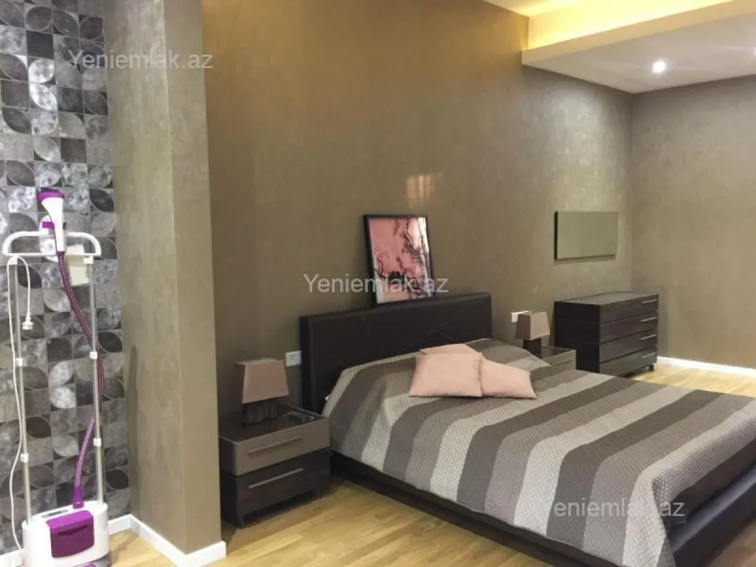 Satılır 4 otaqlı yeni tikili 210 m²