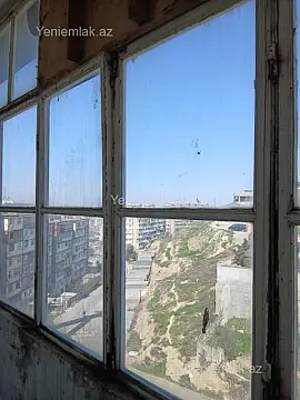 Satılır 2 otaqlı köhnə tikili 65 m²