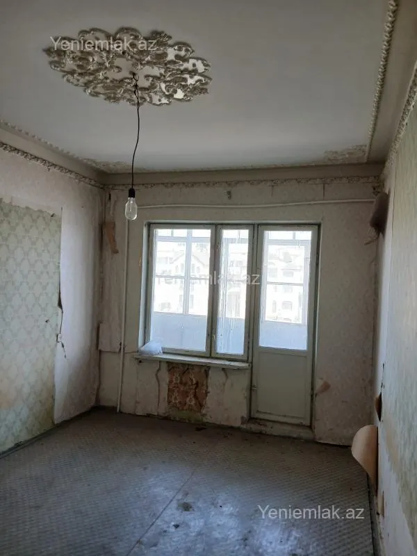 Satılır 2 otaqlı köhnə tikili 65 m²