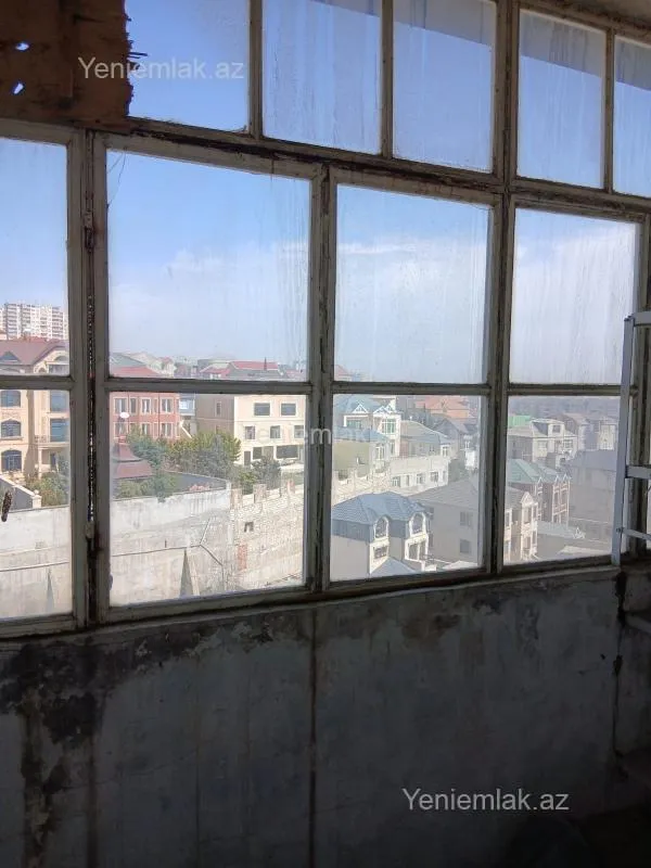 Satılır 2 otaqlı köhnə tikili 65 m²