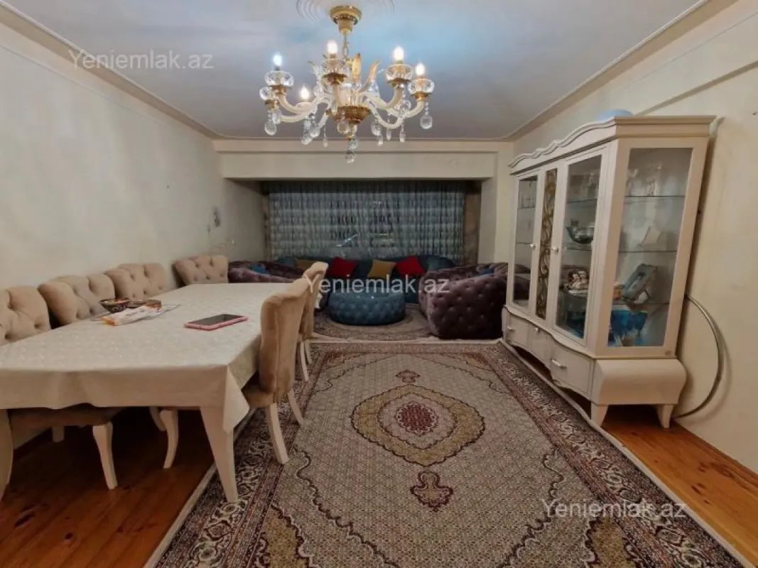 Satılır 3 otaqlı köhnə tikili 80 m²