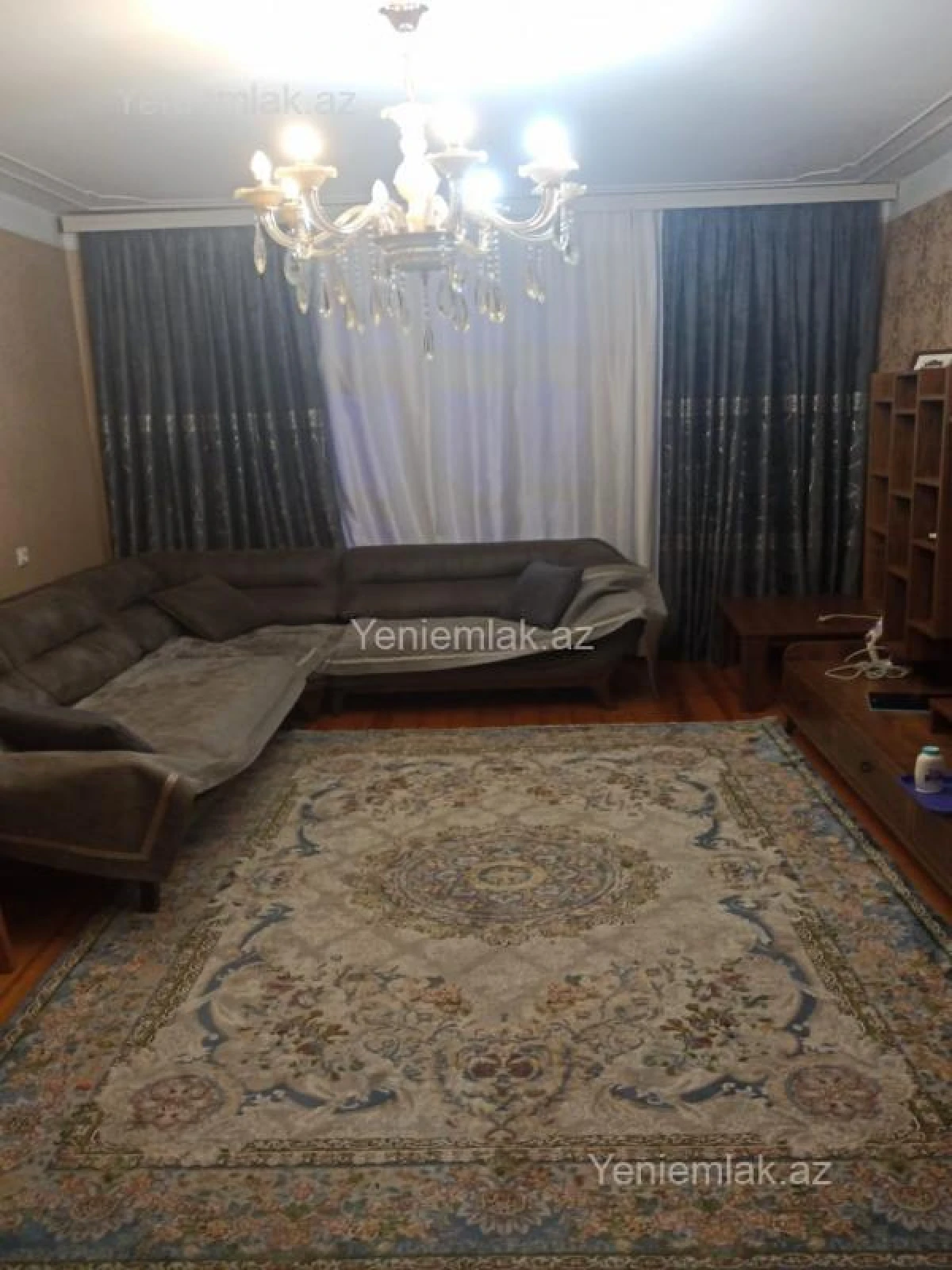 Satılır 3 otaqlı köhnə tikili 90 m²