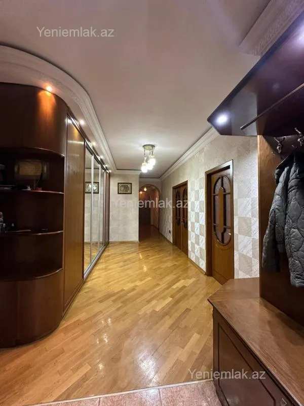 Satılır 4 otaqlı yeni tikili 157 m²