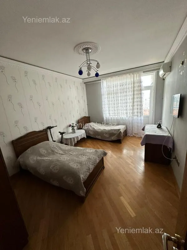 Satılır 4 otaqlı yeni tikili 157 m²