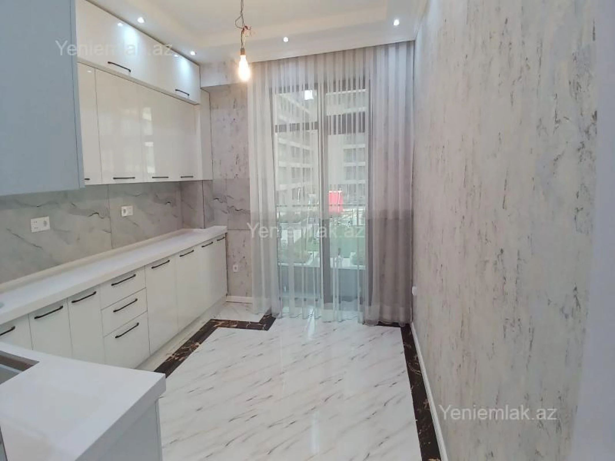 Satılır 4 otaqlı yeni tikili 178 m²