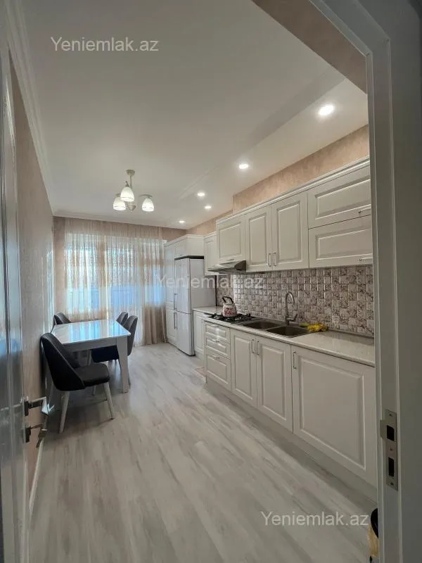 Satılır 3 otaqlı yeni tikili 110 m²