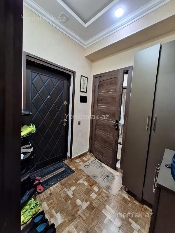 Satılır 3 otaqlı yeni tikili 83 m²