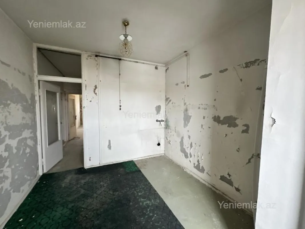 Satılır 1 otaqlı köhnə tikili 40 m²