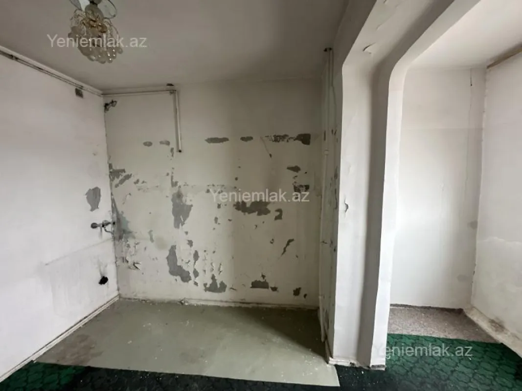 Satılır 1 otaqlı köhnə tikili 40 m²