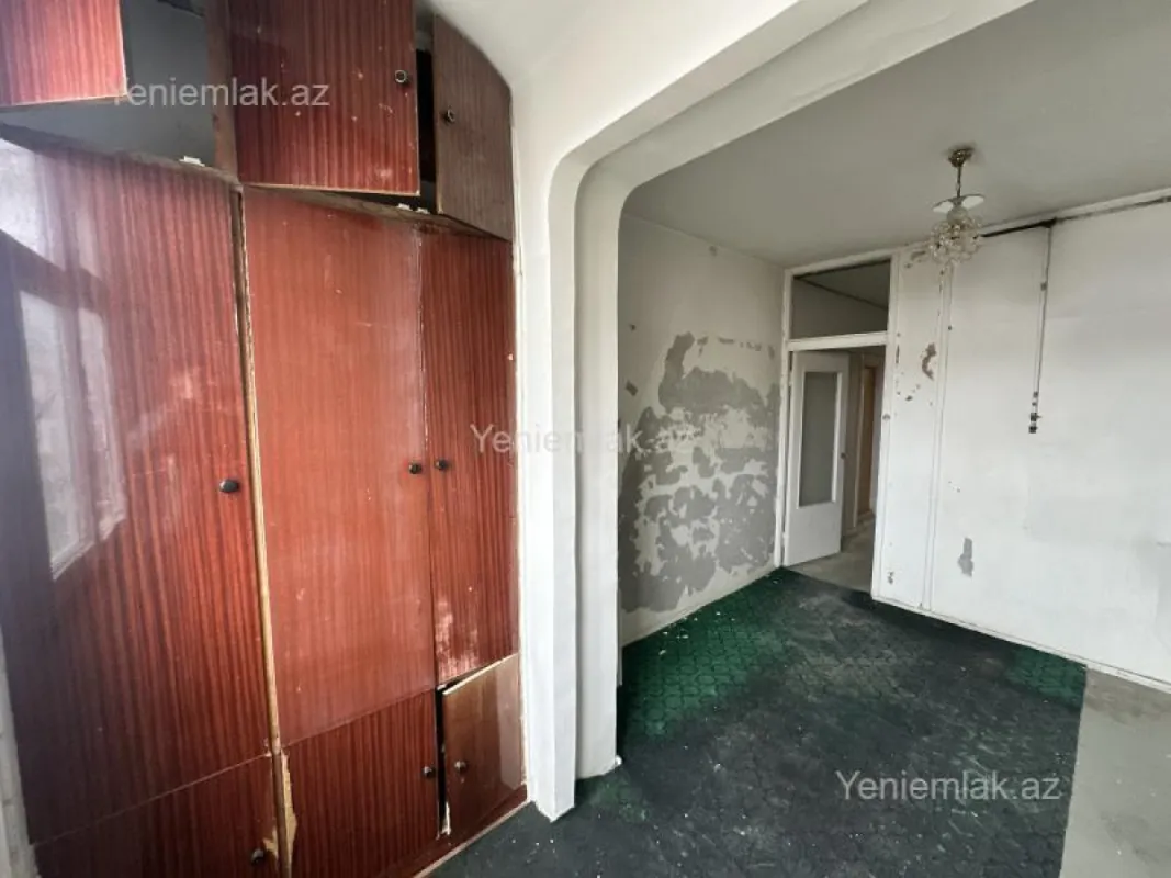 Satılır 1 otaqlı köhnə tikili 40 m²