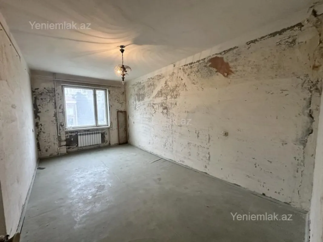 Satılır 1 otaqlı köhnə tikili 40 m²