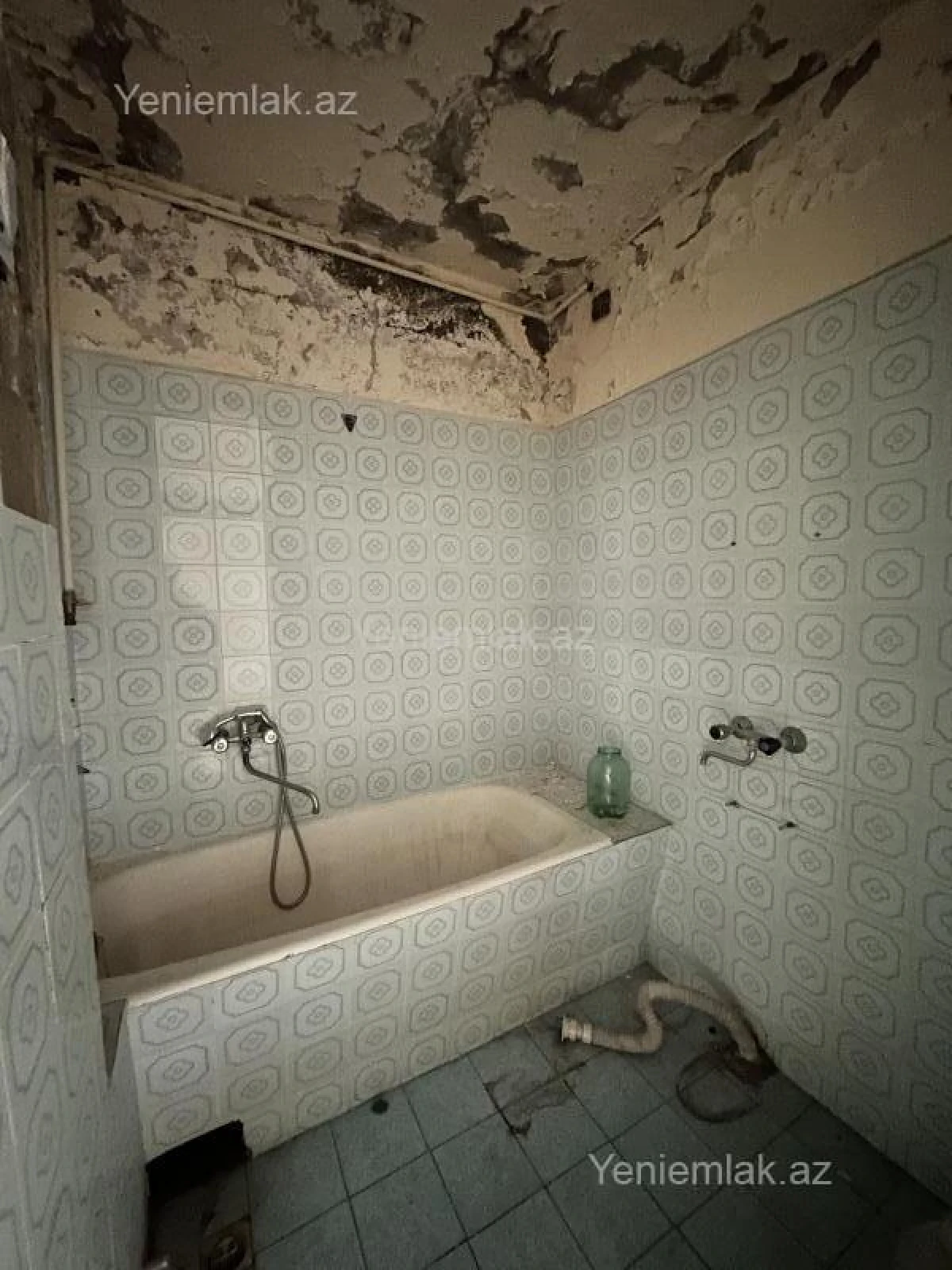 Satılır 1 otaqlı köhnə tikili 40 m²