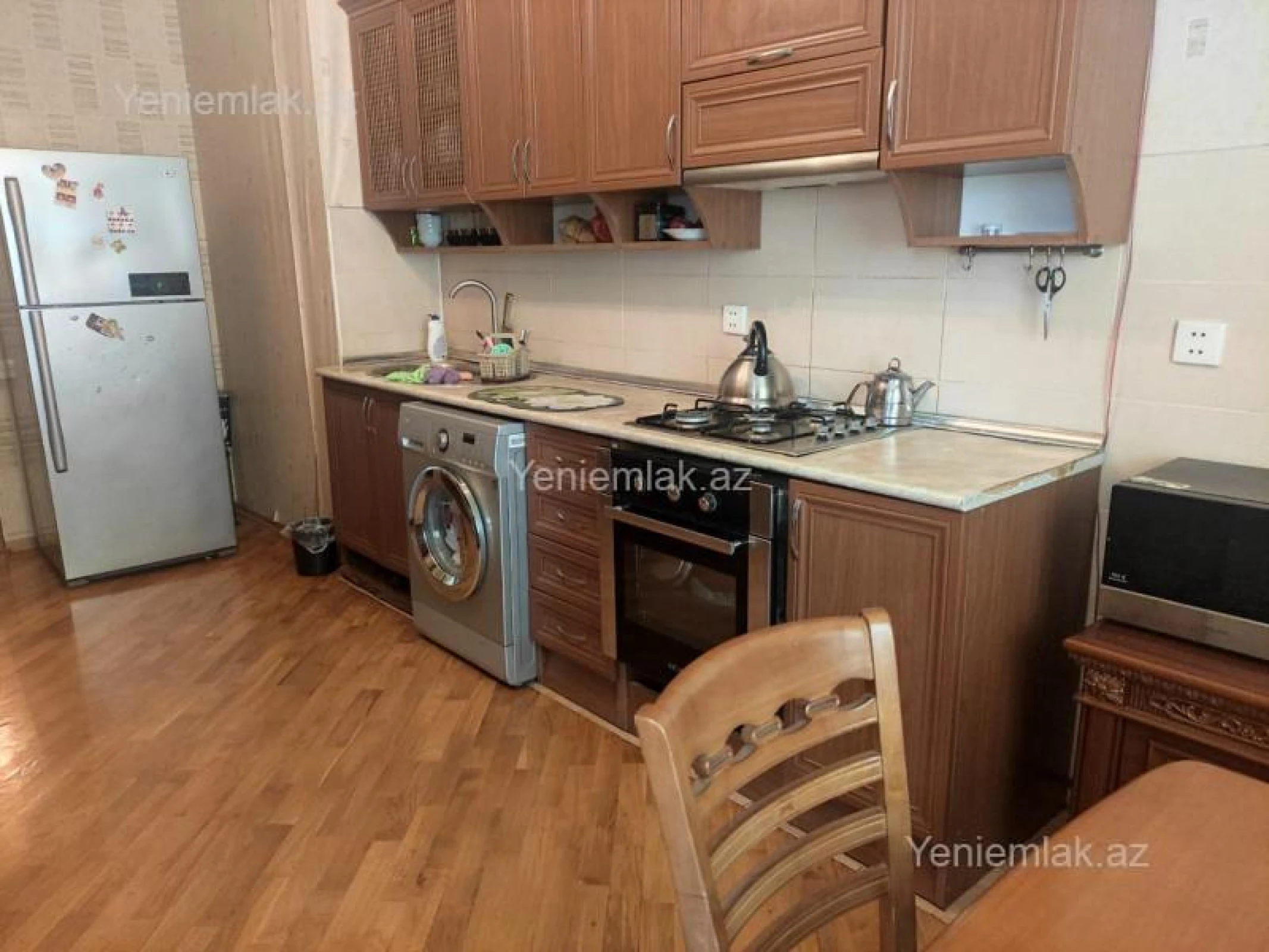 Satılır 3 otaqlı yeni tikili 100 m²