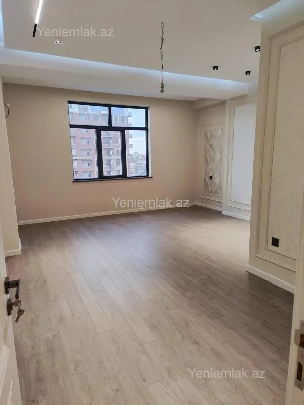 Satılır 3 otaqlı yeni tikili 122 m²