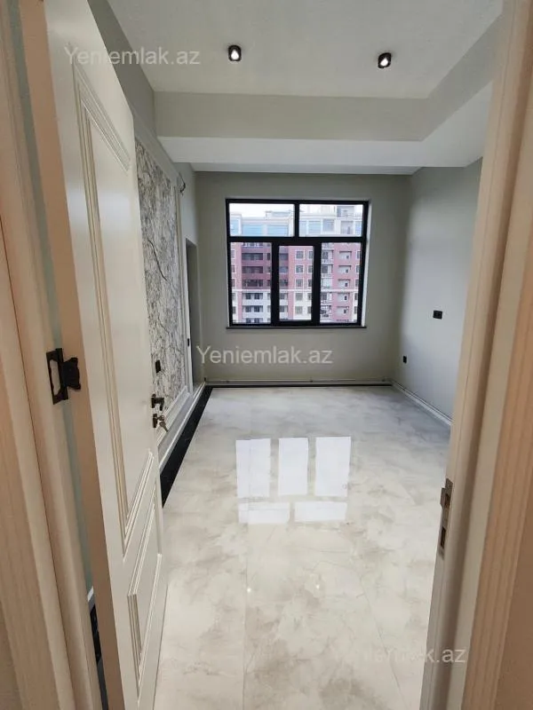Satılır 3 otaqlı yeni tikili 122 m²