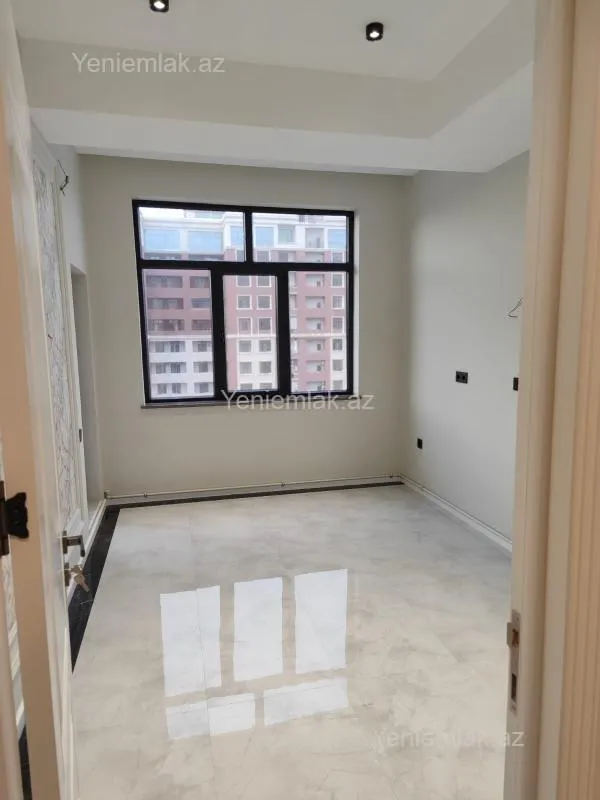 Satılır 3 otaqlı yeni tikili 122 m²