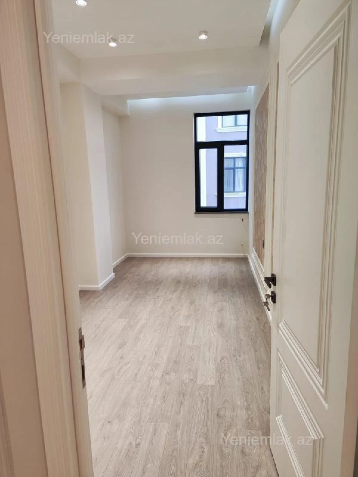 Satılır 3 otaqlı yeni tikili 122 m²