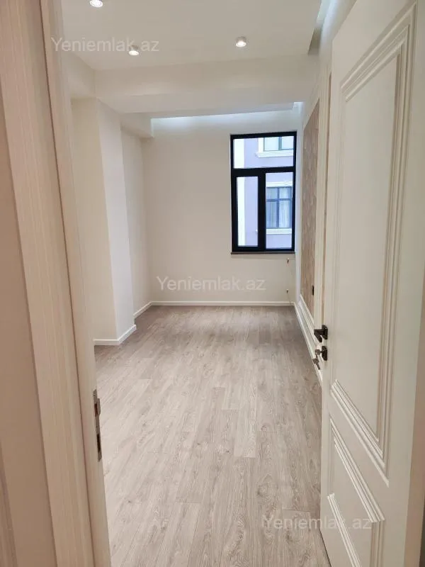 Satılır 3 otaqlı yeni tikili 122 m²
