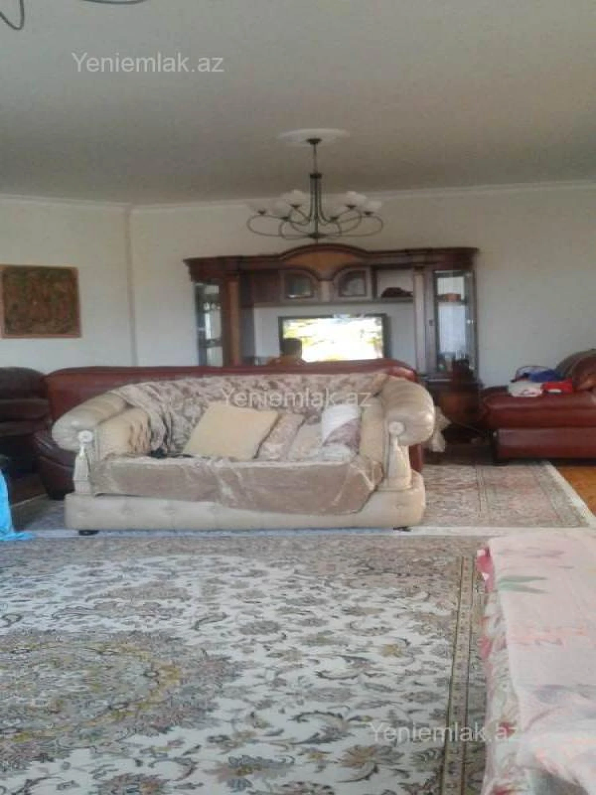 Satılır 6 otaqlı həyət evi 340 m²