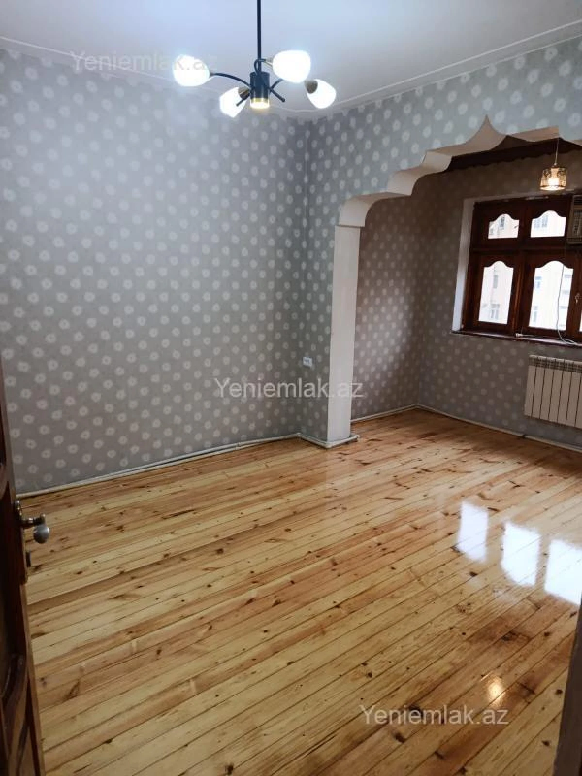 Satılır 5 otaqlı köhnə tikili 70 m²