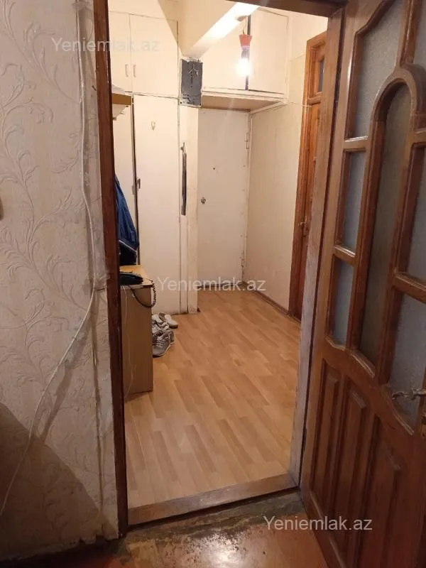 Satılır 3 otaqlı köhnə tikili 90 m²