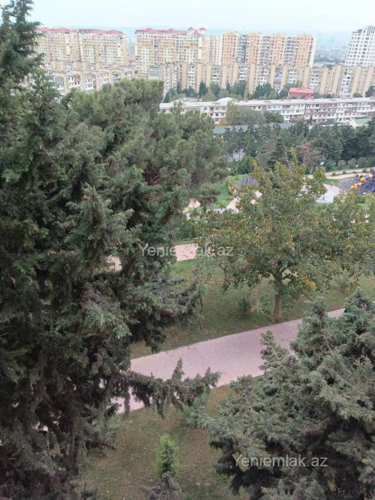 Satılır 3 otaqlı köhnə tikili 90 m²