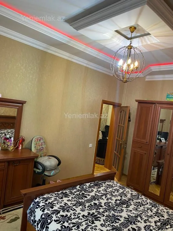 Satılır 3 otaqlı yeni tikili 100 m²