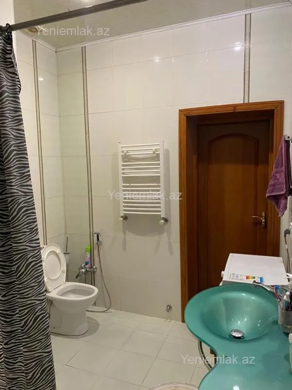 Satılır 3 otaqlı yeni tikili 100 m²