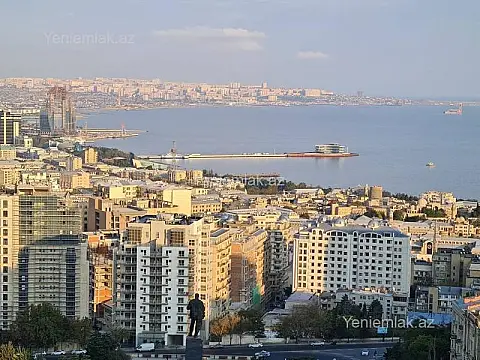 Satılır 4 otaqlı yeni tikili 185 m²