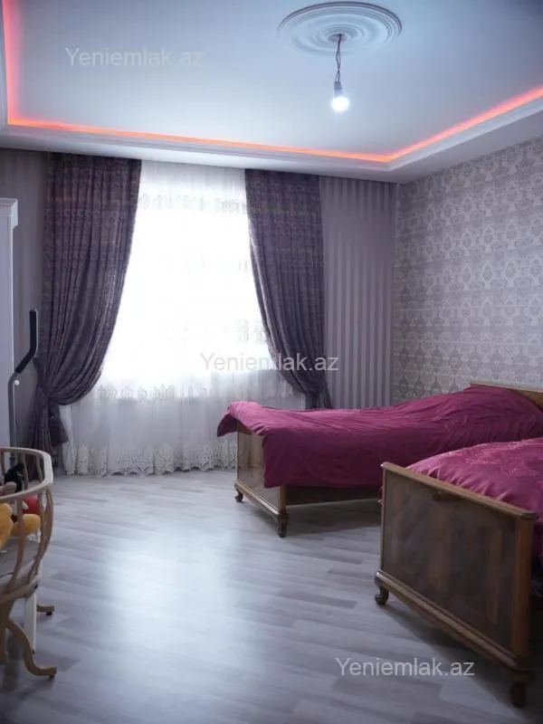 Satılır 7 otaqlı həyət evi 310 m²