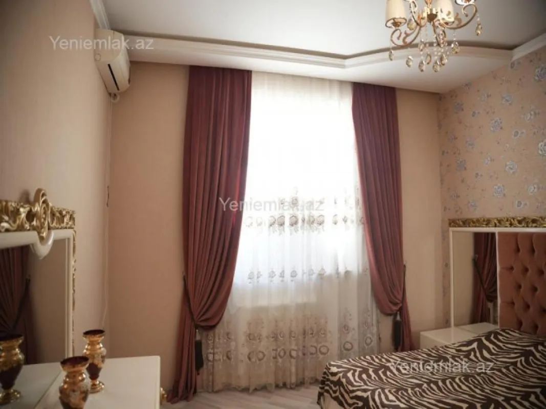 Satılır 7 otaqlı həyət evi 310 m²