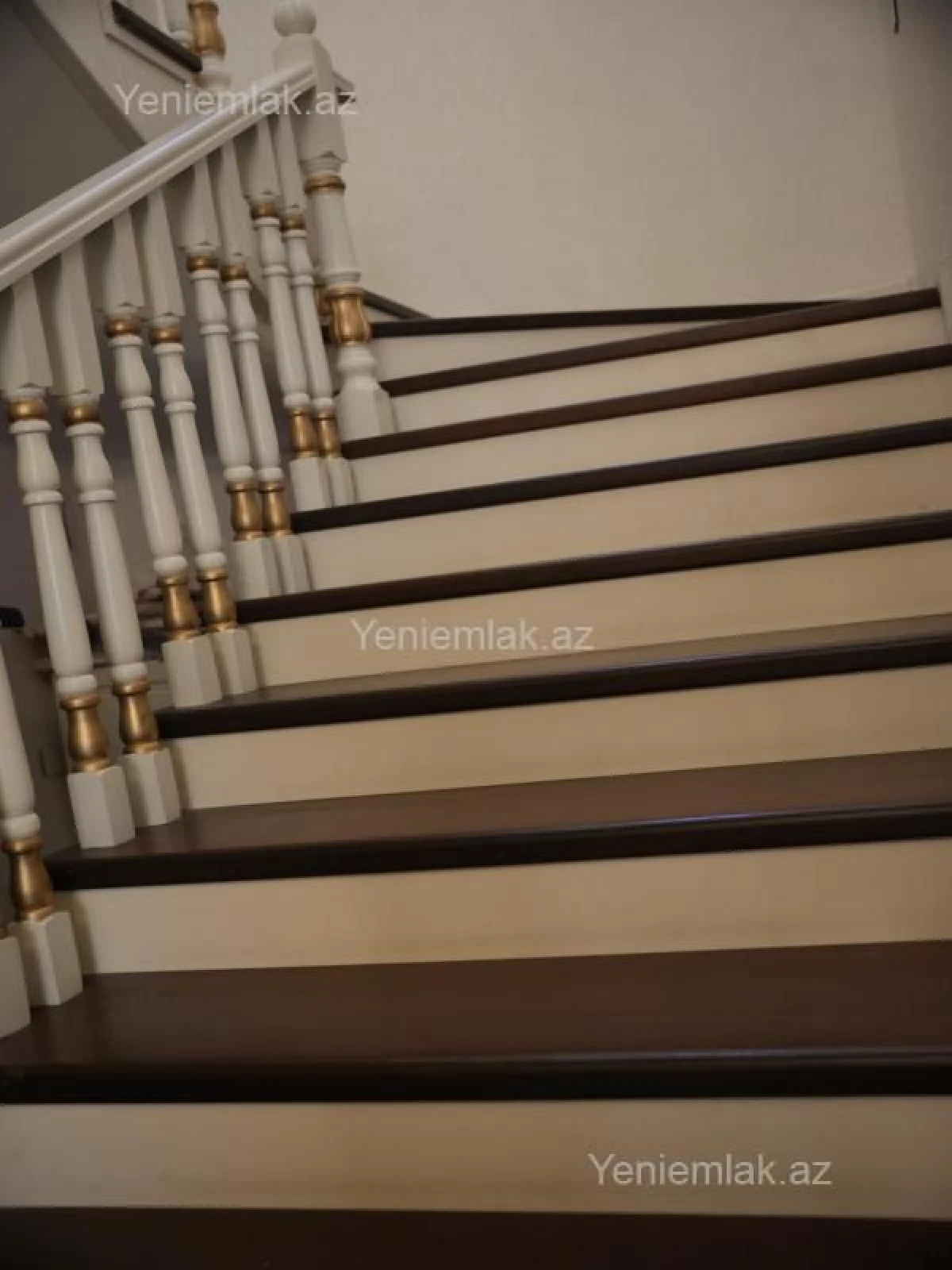 Satılır 7 otaqlı həyət evi 310 m²