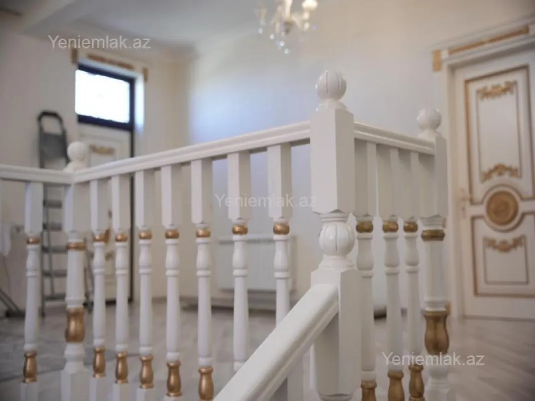 Satılır 7 otaqlı həyət evi 310 m²