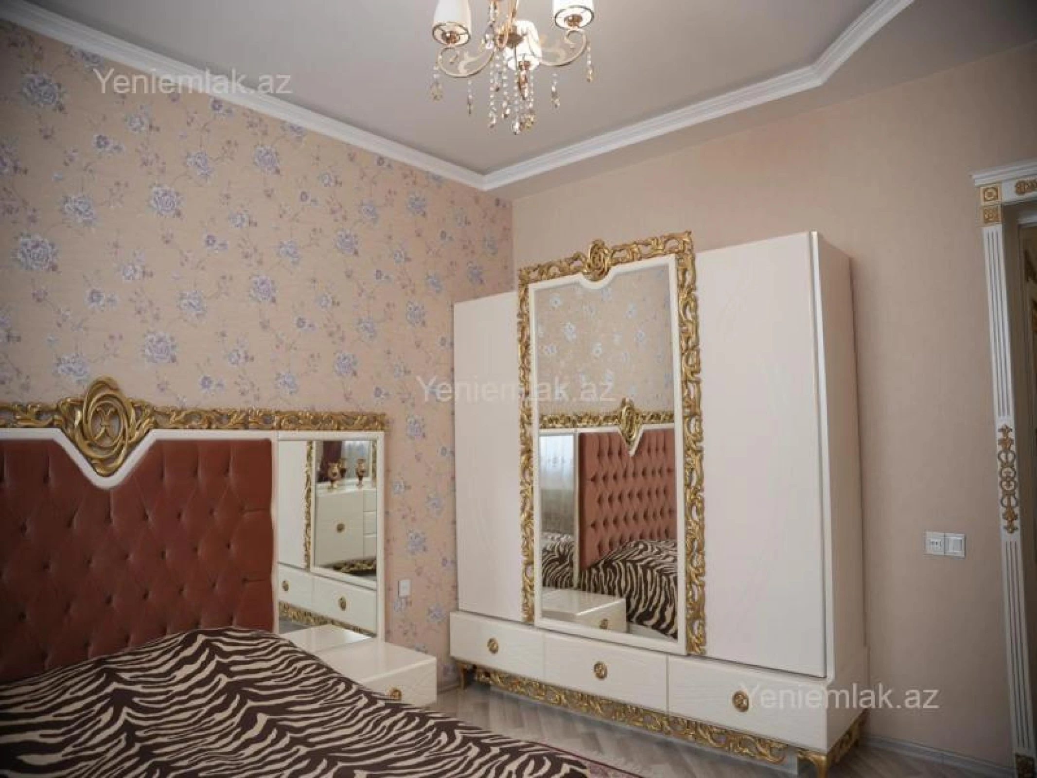 Satılır 7 otaqlı həyət evi 310 m²