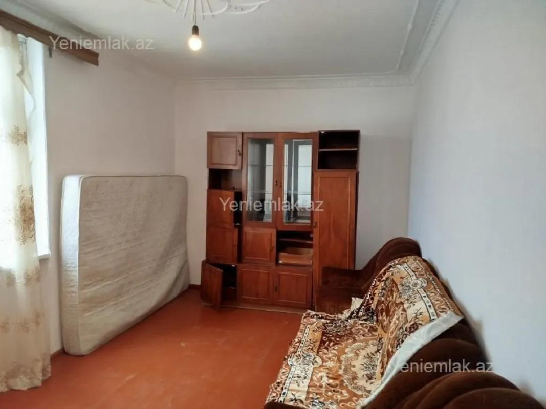 Satılır 2 otaqlı köhnə tikili 56 m²