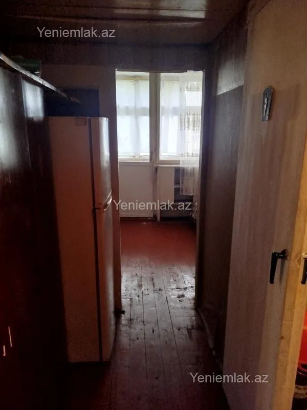 Satılır 2 otaqlı köhnə tikili 56 m²