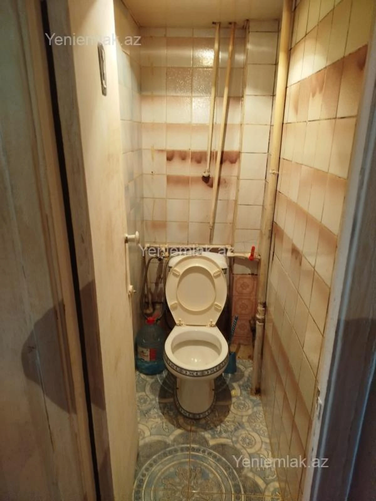 Satılır 2 otaqlı köhnə tikili 56 m²