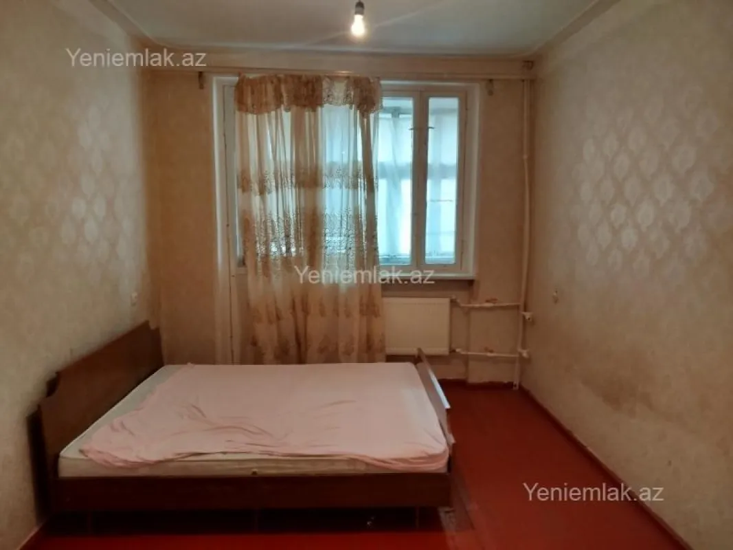 Satılır 2 otaqlı köhnə tikili 56 m²